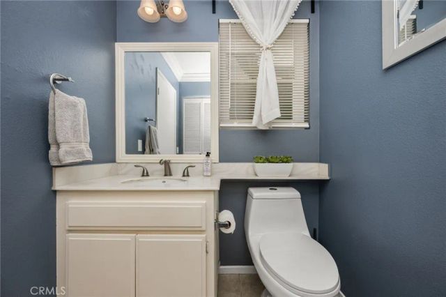5825 E Creekside Avenue 9, Orange, CA 92869
