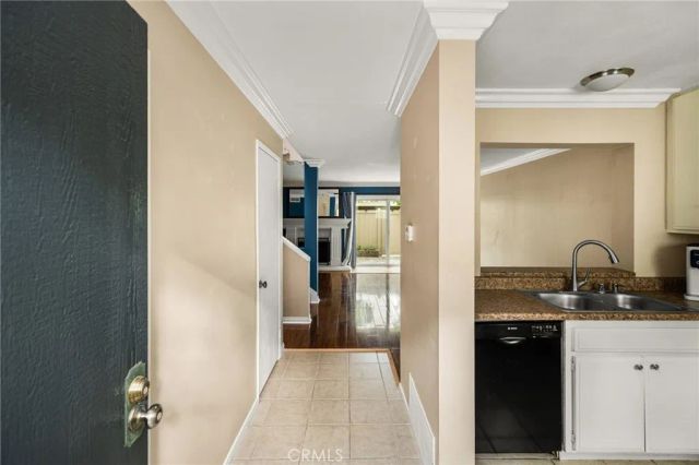 5825 E Creekside Avenue 9, Orange, CA 92869