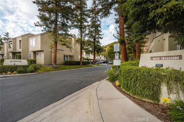 5825 E Creekside Avenue 9, Orange, CA 92869