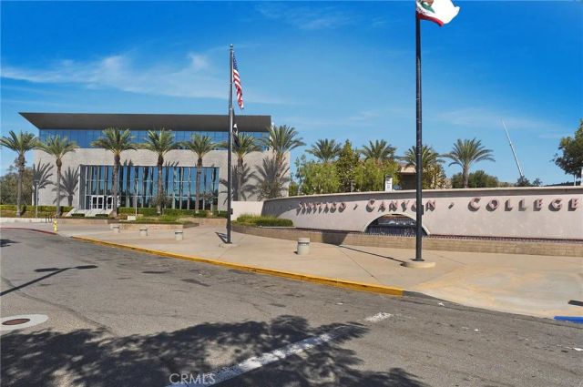 5825 E Creekside Avenue 9, Orange, CA 92869