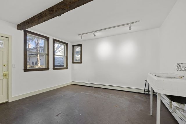 3 Pleasant Pl 3, Cambridge, MA 02139