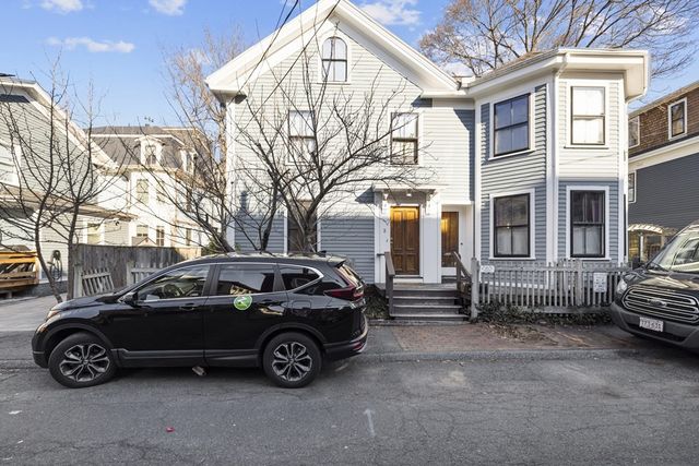3 Pleasant Pl 3, Cambridge, MA 02139