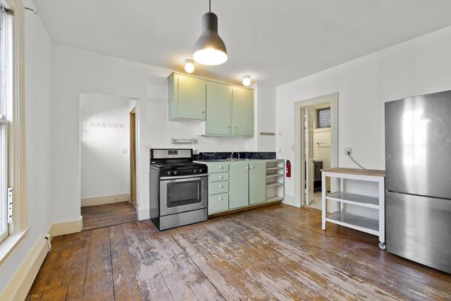 3 Pleasant Pl 3, Cambridge, MA 02139