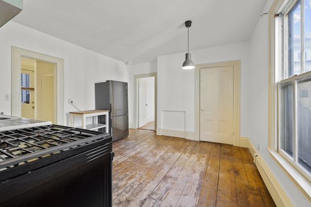 3 Pleasant Pl 3, Cambridge, MA 02139