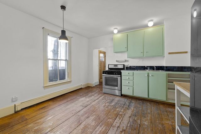 3 Pleasant Pl 3, Cambridge, MA 02139