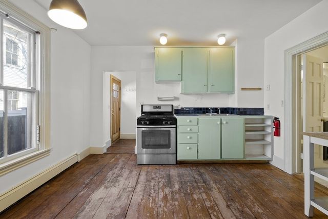 3 Pleasant Pl 3, Cambridge, MA 02139