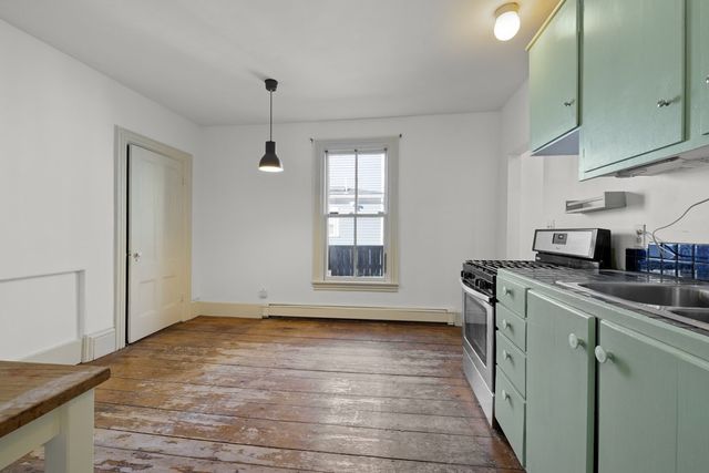 3 Pleasant Pl 3, Cambridge, MA 02139