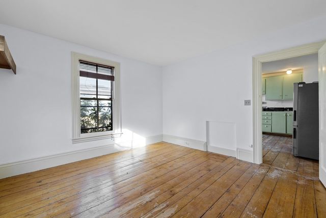 3 Pleasant Pl 3, Cambridge, MA 02139