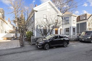 3 Pleasant Pl 3, Cambridge, MA 02139