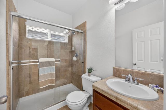 2439 Lincoln Air Park Dr, Lincoln, CA 95648