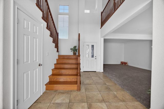 2439 Lincoln Air Park Dr, Lincoln, CA 95648