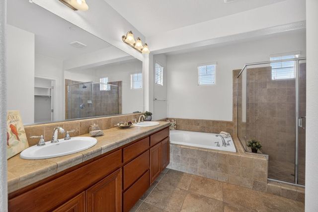 2439 Lincoln Air Park Dr, Lincoln, CA 95648