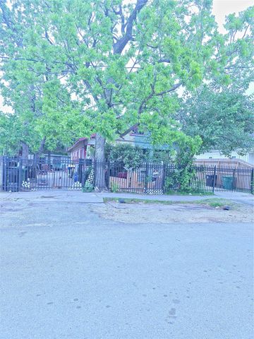 1006 Panama Street, Houston, TX 77009