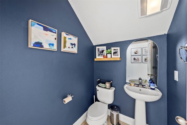 3401 W OAKELLAR AVENUE, Tampa, FL 33611