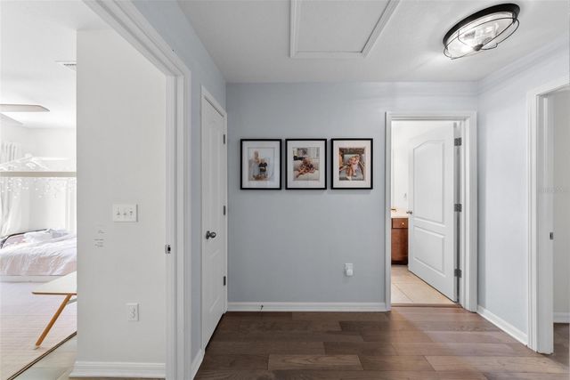 3401 W OAKELLAR AVENUE, Tampa, FL 33611