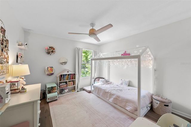 3401 W OAKELLAR AVENUE, Tampa, FL 33611