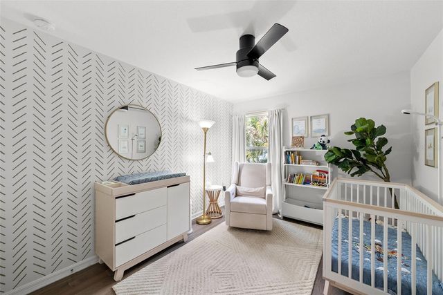 3401 W OAKELLAR AVENUE, Tampa, FL 33611