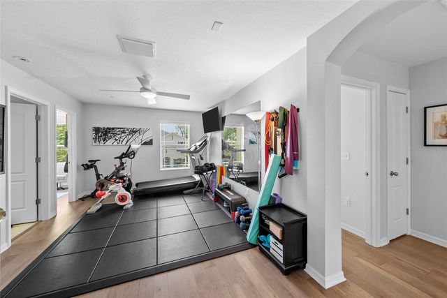 3401 W OAKELLAR AVENUE, Tampa, FL 33611