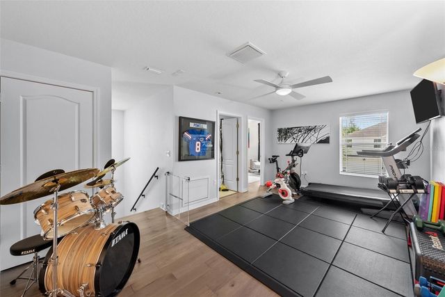 3401 W OAKELLAR AVENUE, Tampa, FL 33611