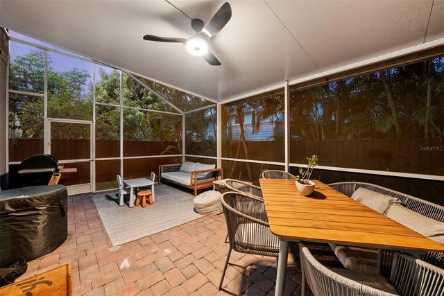 3401 W OAKELLAR AVENUE, Tampa, FL 33611