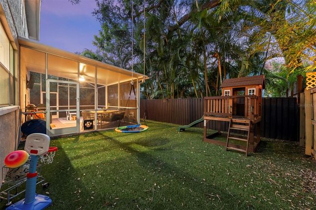 3401 W OAKELLAR AVENUE, Tampa, FL 33611