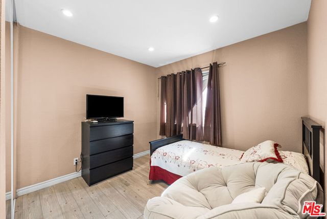 14200 Foothill Boulevard 30, Sylmar, CA 91342