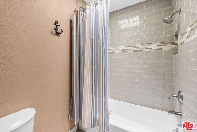 14200 Foothill Boulevard 30, Sylmar, CA 91342