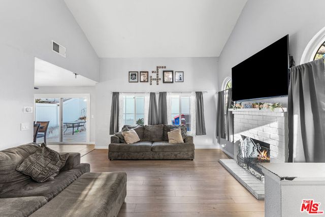 14200 Foothill Boulevard 30, Sylmar, CA 91342