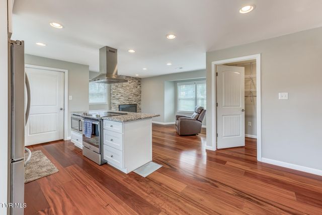 7067 Reedy Creek Road, Bristol, VA 24202