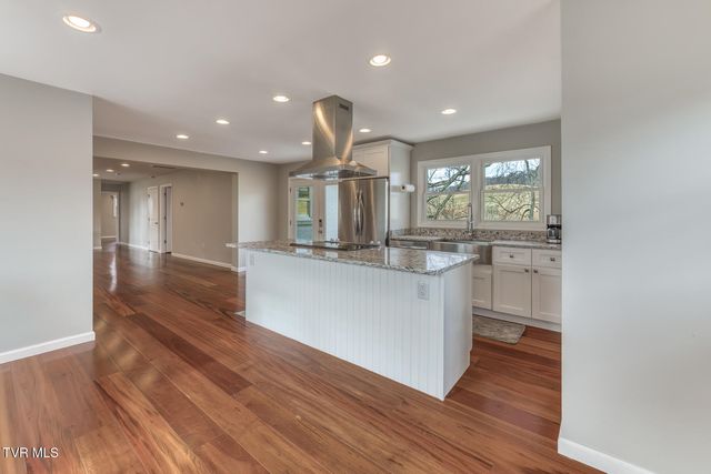 7067 Reedy Creek Road, Bristol, VA 24202