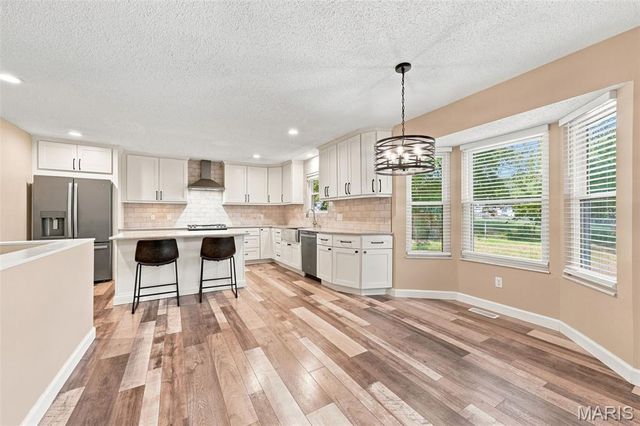 18 Spencers Crossing, St Peters, MO 63376