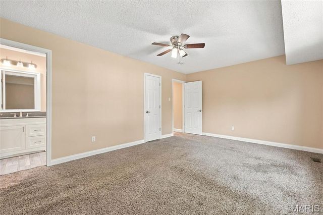 18 Spencers Crossing, St Peters, MO 63376
