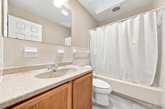 18 Spencers Crossing, St Peters, MO 63376