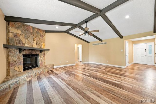 18 Spencers Crossing, St Peters, MO 63376