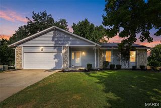 18 Spencers Crossing, St Peters, MO 63376