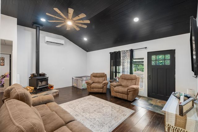 3896 FM 1255, Grand Saline, TX 75140