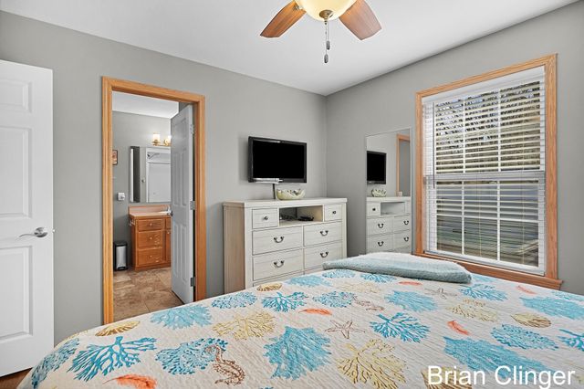 13452 152nd Avenue, Grand Haven, MI 49417