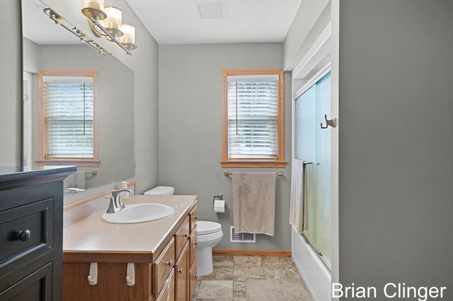 13452 152nd Avenue, Grand Haven, MI 49417