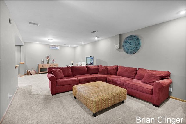 13452 152nd Avenue, Grand Haven, MI 49417