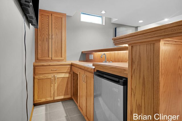 13452 152nd Avenue, Grand Haven, MI 49417