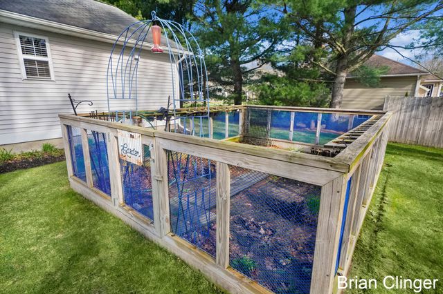13452 152nd Avenue, Grand Haven, MI 49417