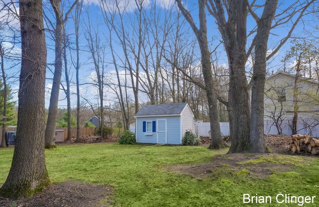 13452 152nd Avenue, Grand Haven, MI 49417