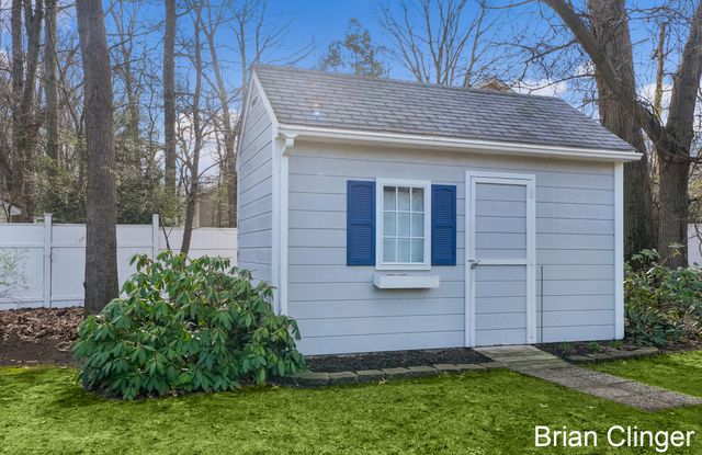 13452 152nd Avenue, Grand Haven, MI 49417