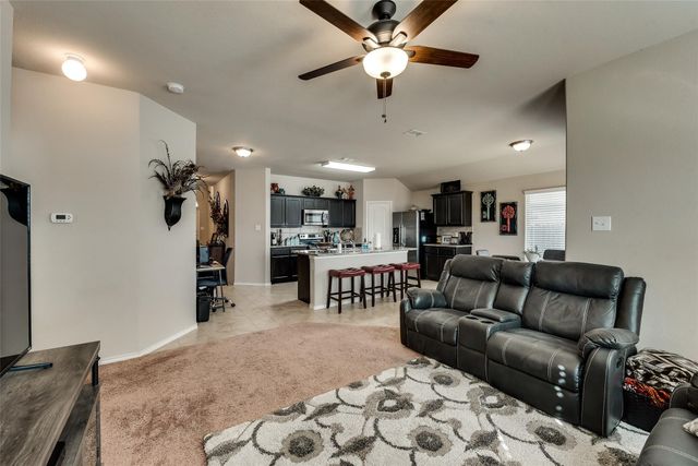 649 Clearbrook Street, Azle, TX 76020