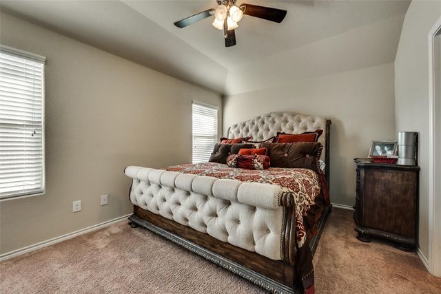 649 Clearbrook Street, Azle, TX 76020