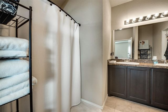 649 Clearbrook Street, Azle, TX 76020