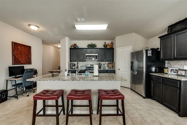 649 Clearbrook Street, Azle, TX 76020