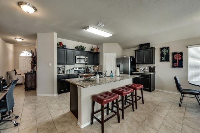 649 Clearbrook Street, Azle, TX 76020