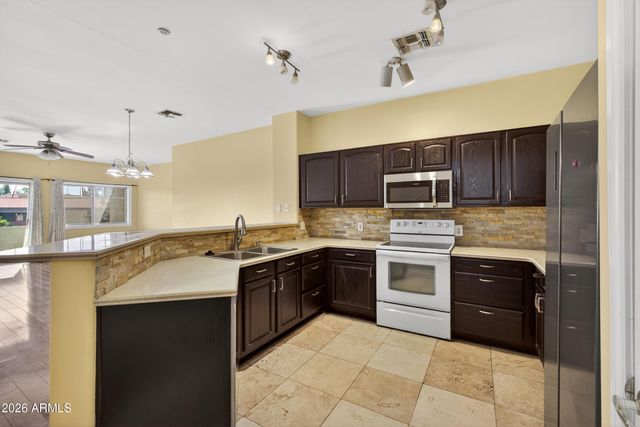 805 S SYCAMORE Avenue 216, Mesa, AZ 85202