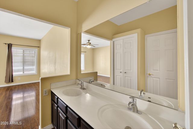 805 S SYCAMORE Avenue 216, Mesa, AZ 85202